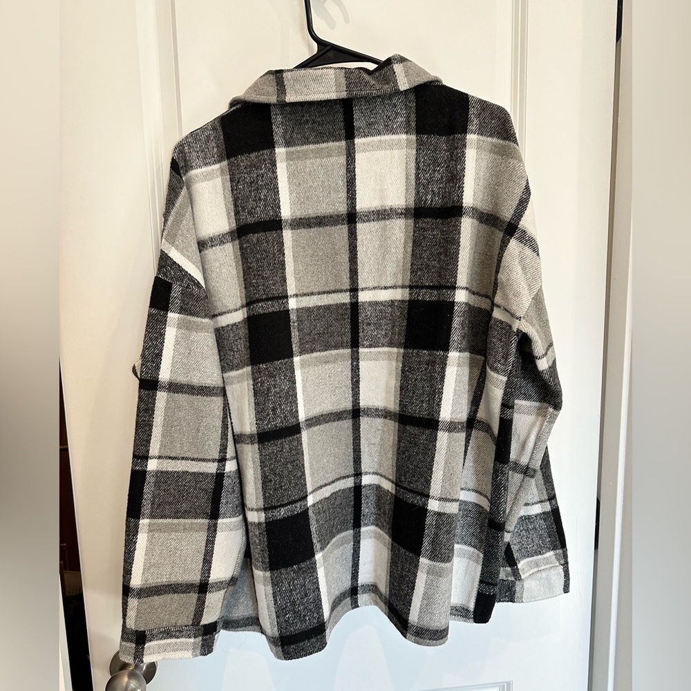 Plaid Button-Up Jacket - Picture 3 of 4